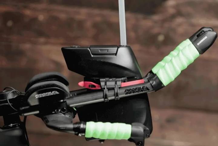 Aerodrink-bracket.jpg