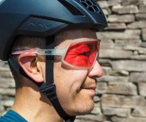 Goodr-Wrap-G-sunglass-review-5-1340x754_2048x2048.jpg
