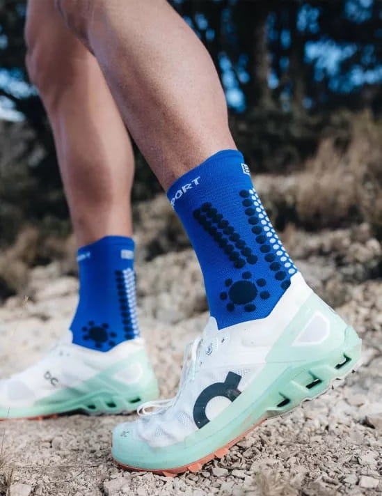 pro-racing-socks-v40-trail-dazz-blue-bluesd.jpg