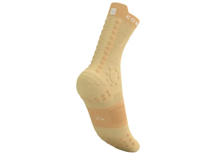 compressport-pro-racing-socks-v4-0-trail-2-251709-f-sk7-w780-h554_4.webp