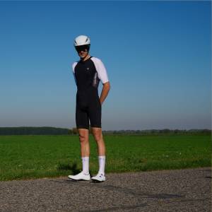maxuit black standing.jpg
