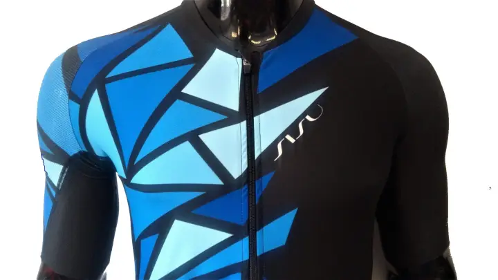 strój_startowy_triathlonowy_SISU.jpg